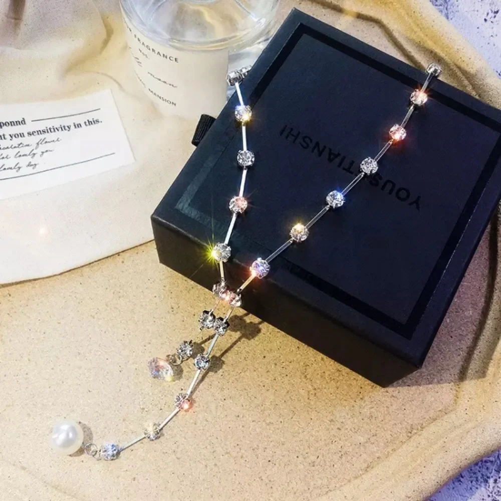 🌟 Silver Tone Long Crystals Rhinestone Two Tone Chain Necklace
